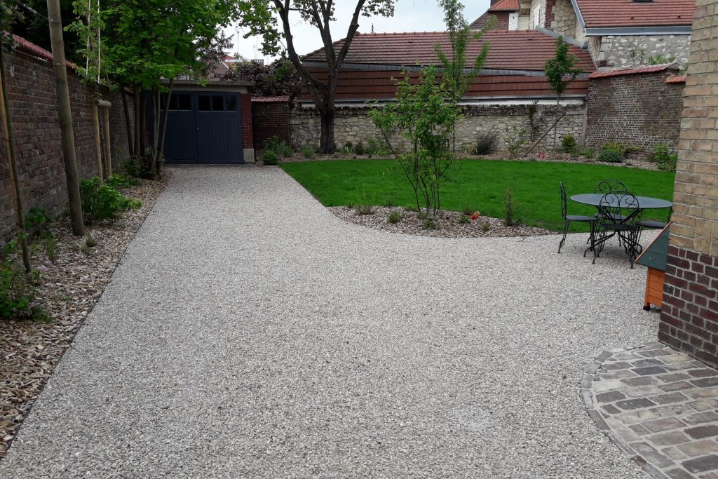 Colver créateur jardin paysagiste oise noyon compiègne allée aménagement bordure gravier