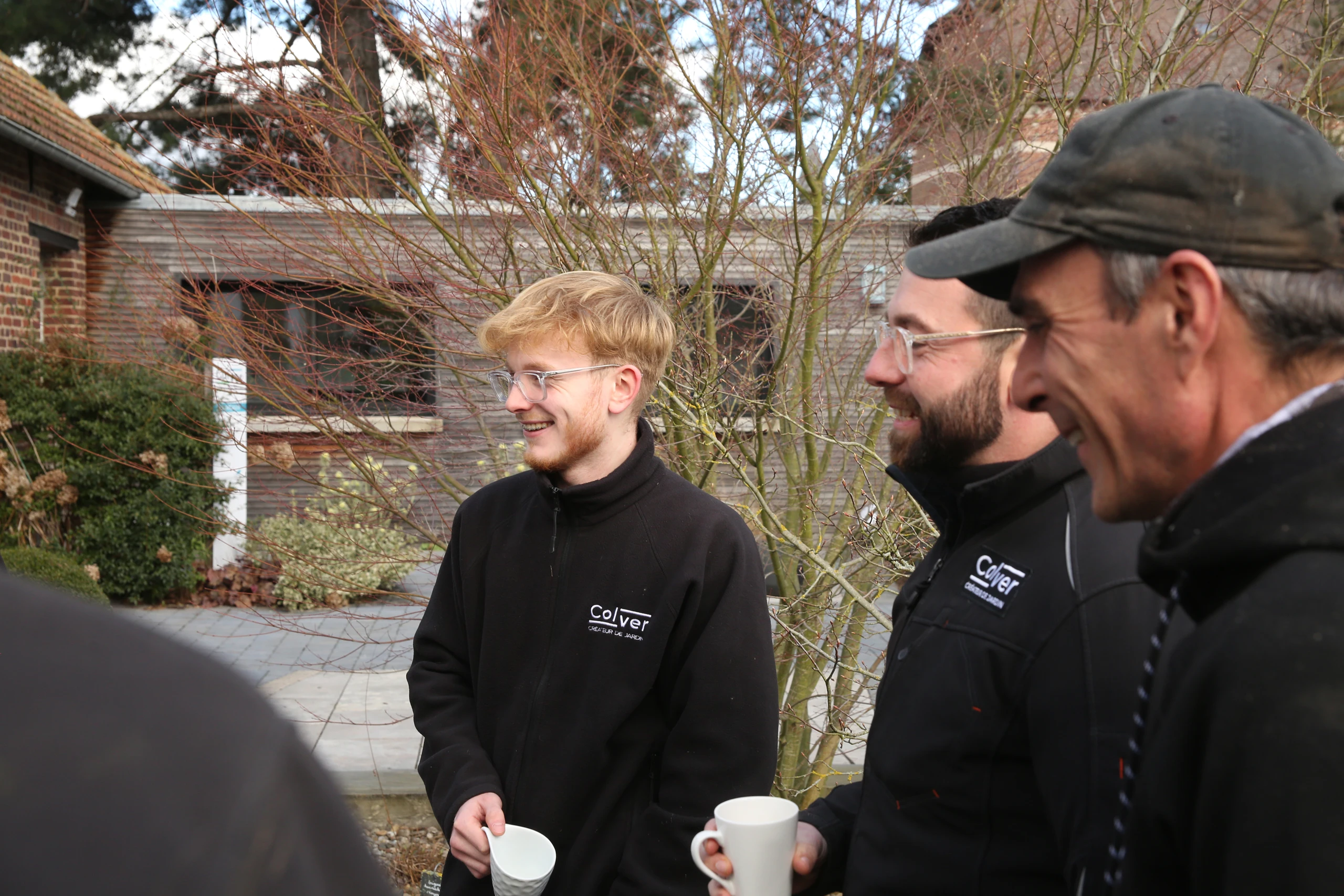 Membres de l'équipe Colver en pause café dans la bonne humeur — Noyon, Oise